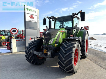Tracteur agricole FENDT 724 Vario