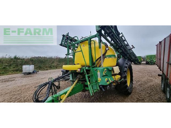 Pulvérisateur traîné JOHN DEERE