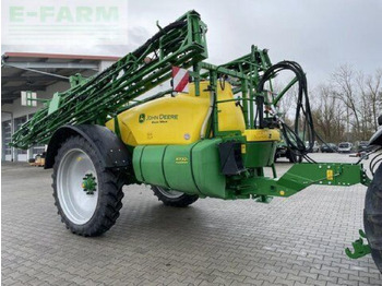 Pulvérisateur traîné JOHN DEERE