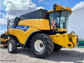 Moissonneuse-batteuse NEW HOLLAND 70 series
