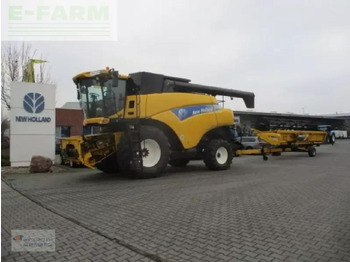 Moissonneuse-batteuse NEW HOLLAND CR9000