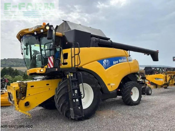 Moissonneuse-batteuse NEW HOLLAND CR9070