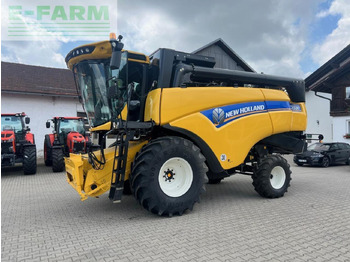 Moissonneuse-batteuse NEW HOLLAND CX series