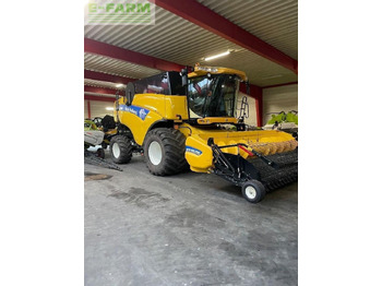 Moissonneuse-batteuse NEW HOLLAND CX series