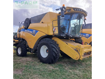 Moissonneuse-batteuse NEW HOLLAND CX series