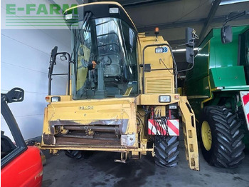 Moissonneuse-batteuse NEW HOLLAND TX65