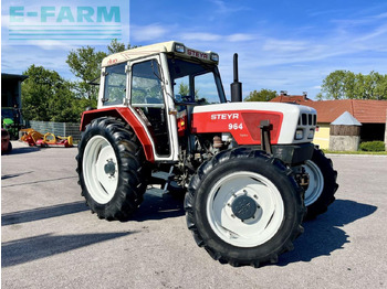 Tracteur agricole STEYR 900 series