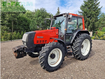 Tracteur agricole VALTRA 6000