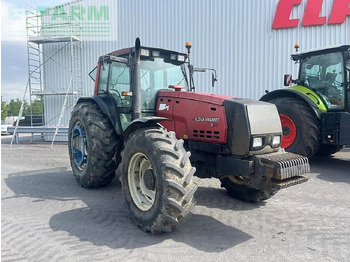 Tracteur agricole VALTRA 8000