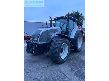 Tracteur agricole VALTRA T172