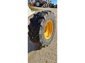 Crédit-bail de Pirelli 480/70R24 Reifen Pirelli 480/70R24 Reifen: photos 1