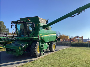 Moissonneuse-batteuse JOHN DEERE T660