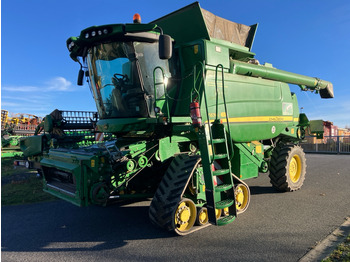 Moissonneuse-batteuse JOHN DEERE T670