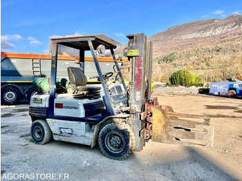 Chariot élévateur diesel CHARIOT ÉLÉVATEUR À GAZ KOMATSU FG25T-11E AVEC PINCES - 1995 / 7938 HEURES: photos 4