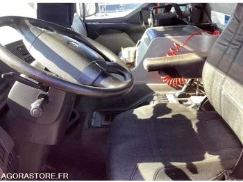 Camion Renault Kerax 430 DXI plateau grue 8X4-2012: photos 4