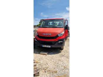 Utilitaire benne IVECO Daily