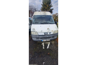 Véhicule utilitaire PEUGEOT Boxer