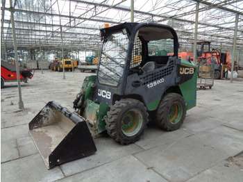 Mini chargeuse JCB