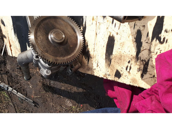 Pompe à huile Volvo B10/ B12 =: photos 4