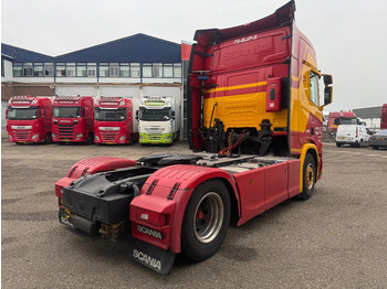 Tracteur routier Scania R450 4X2 EURO 6 ADR SKIRTS DOUBLE TANK: photos 5 Tracteur routier Scania R450 4X2 EURO 6 ADR SKIRTS DOUBLE TANK: photos 5