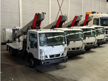 Véhicule utilitaire NISSAN