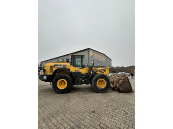 Chargeuse sur pneus KOMATSU WA320