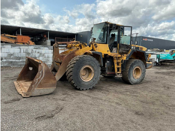 Chargeuse sur pneus KOMATSU WA380