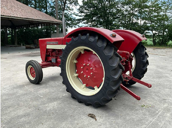 Tracteur agricole Mc cormick international 624: photos 4
