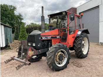Tracteur agricole VALMET