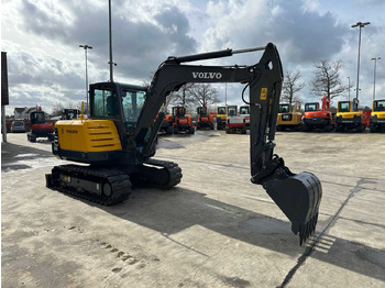 Pelle sur chenille Volvo EC60C: photos 3