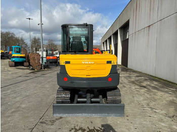 Pelle sur chenille Volvo EC60C: photos 5