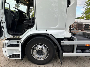 Camion à rideaux coulissants Renault D280: photos 5