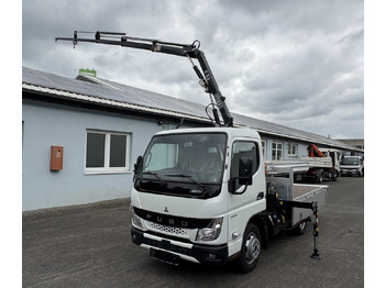 Camion grue FUSO