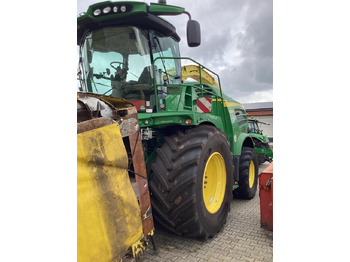 Ensileuse JOHN DEERE 8300