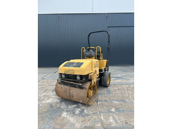 Compacteur CATERPILLAR 225