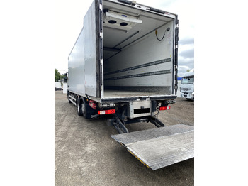 Camion frigorifique pour transport de la nourriture RENAULT T: photos 3