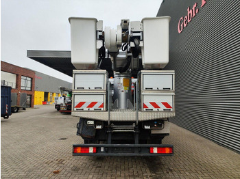 Camion, Camion grue Mercedes-Benz Axor 1824 - Lifting basket: photos 5 Camion, Camion grue Mercedes-Benz Axor 1824 - Lifting basket: photos 5