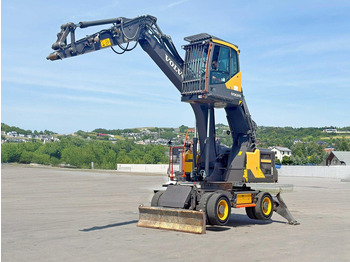 Pelle sur pneus VOLVO EW160E