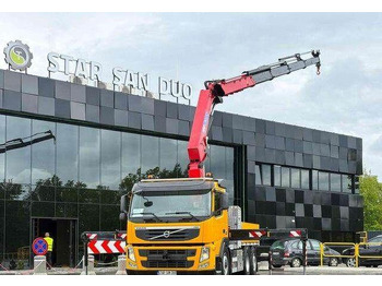 Camion plateau VOLVO FM 460