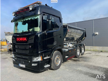 Travaux routiers SCANIA R 650