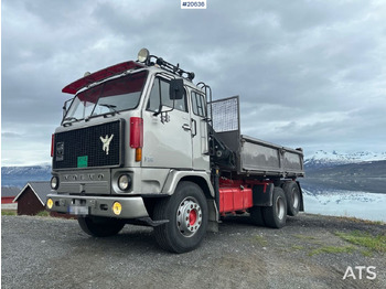 Camion plateau VOLVO