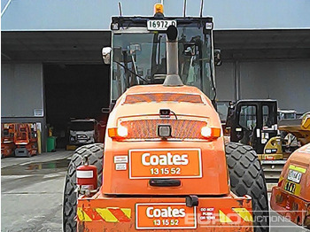 Compacteur CATERPILLAR