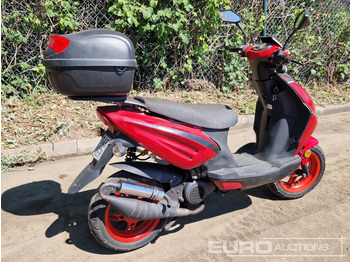 Motocyclette Tauris 49ccm Scooter: photos 3