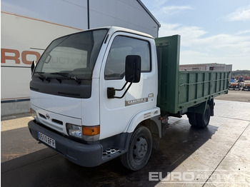 Camion benne NISSAN