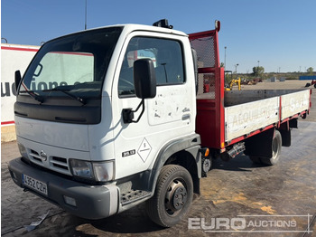 Camion plateau NISSAN