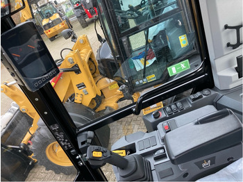 Chargeuse sur pneus neuf Caterpillar 906: photos 3