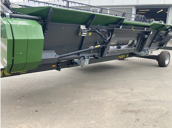 Moissonneuse-batteuse neuf Fendt 6335C Stage 5: photos 4 Moissonneuse-batteuse neuf Fendt 6335C Stage 5: photos 4