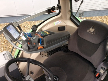 Tracteur agricole Fendt 824 Vario S4 Profi: photos 3