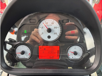 Tracteur agricole Massey Ferguson 4708 M Cab: photos 2