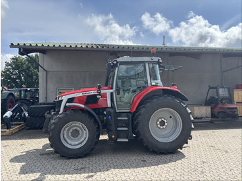 Tracteur agricole MASSEY FERGUSON 100 series